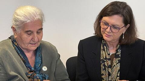 Bayerns Landtagspr&auml;sidentin Ilse Aigner (CSU) erinnert in Bosnien-Herzegowina an die Opfer des V&ouml;lkermords von Srebrenica.
