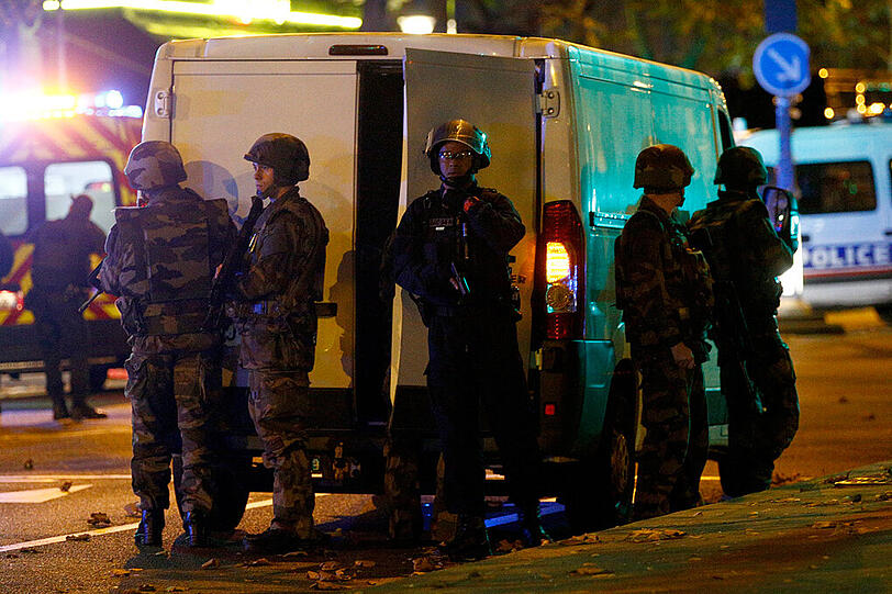 Schüsse, Explosionen, Tote und Verletzte: die Bilder von der verheerenden Anschlagsserie in Paris.