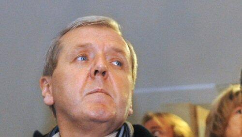 Am Freitag konnte der Passauer Polizeichef Alois Mannichl die Klinik verlassen. Am Freitag konnte der Passauer Polizeichef Alois Mannichl die Klinik verlassen.
