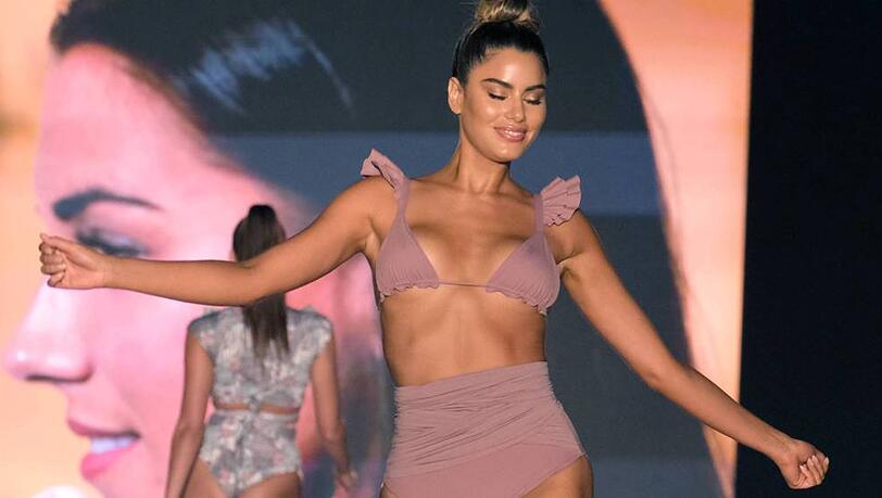 Das kolumbianische Model Ariadna Gutiérrez bei der "Sports Illustrated"-Fashionshow im Juli 2019 Das kolumbianische Model Ariadna Gutiérrez bei der "Sports Illustrated"-Fashionshow im Juli 2019