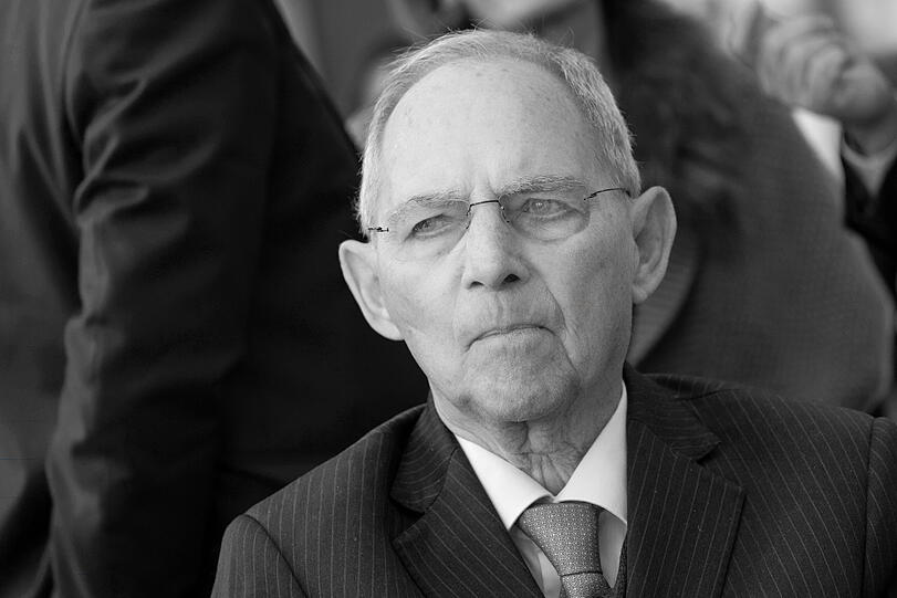 Wolfgang Schäuble war bis 2021 Bundestagspräsident. Der CDU-Politiker ist am 26. Dezember zu Hause mit 81 Jahren verstorben.