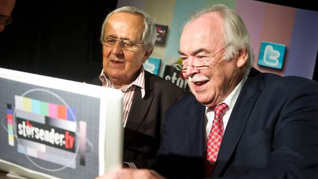 Kabarettist Dieter Hildebrandt (l.) und der Karikaturist Dieter Hanitzsch sind die Chefs des neuen Störsenders Kabarettist Dieter Hildebrandt (l.) und der Karikaturist Dieter Hanitzsch sind die Chefs des neuen Störsenders