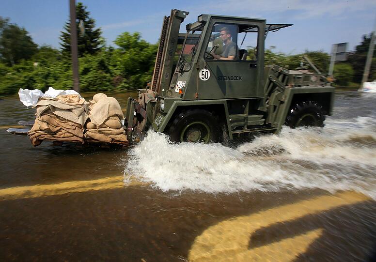Magdeburg - eine Stadt kämpft gegen das Hochwasser: Die Bilder vom Wochenende und Montag.