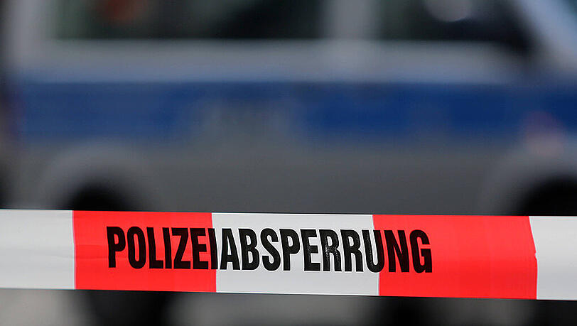 Die Polizei sperrte das Gebiet weiträumig ab. (Symbolbild) Die Polizei sperrte das Gebiet weiträumig ab. (Symbolbild)