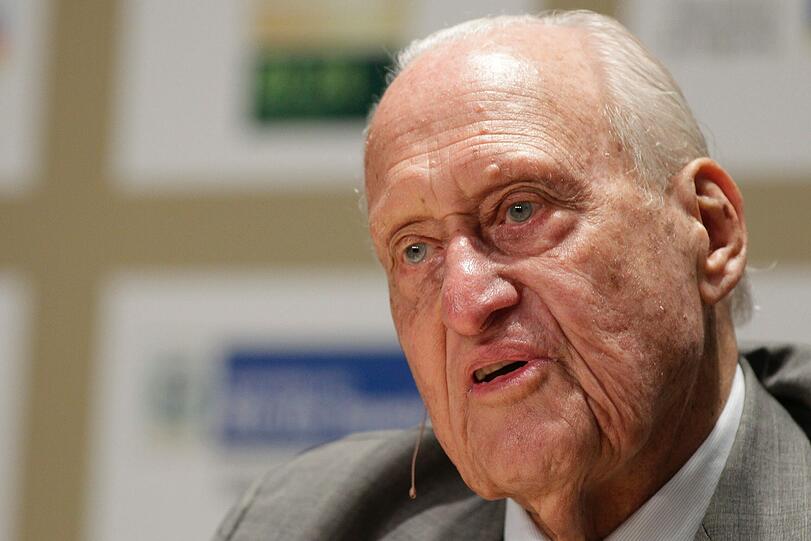 FIFA-Ehrenpräsident Joao Havelange (96) ist zurückgetreten.