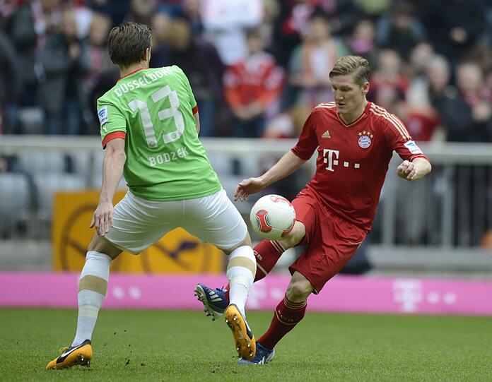 BASTIAN SCHWEINSTEIGER: Note 3. Überraschend stark in der Defensive gefordert. Bezwang Giefer, zuvor jedoch im Abseits (43.). Kämpferisch ein Vorbild, dennoch: nicht ganz sein Tag. Gegen Arsenal gelb-gesperrt