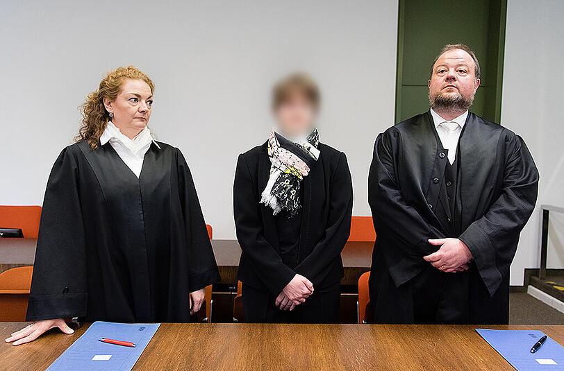 15 Jahre Haft und lebenslanges Berufsverbot: So lautet das Urteil gegen die Horror-Hebamme.