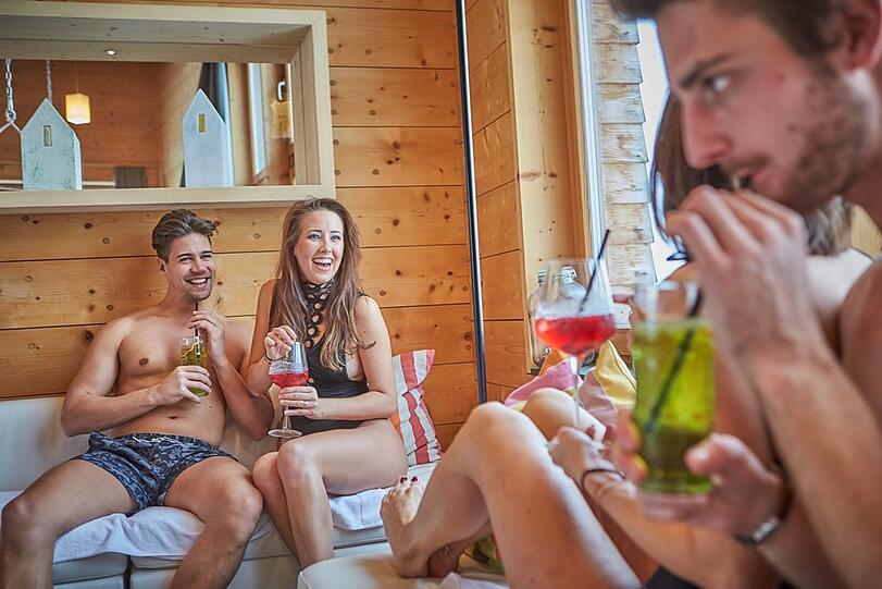 Naturerlebnisse im Holzhotel Forsthofalm uber den Dachern von Leogang