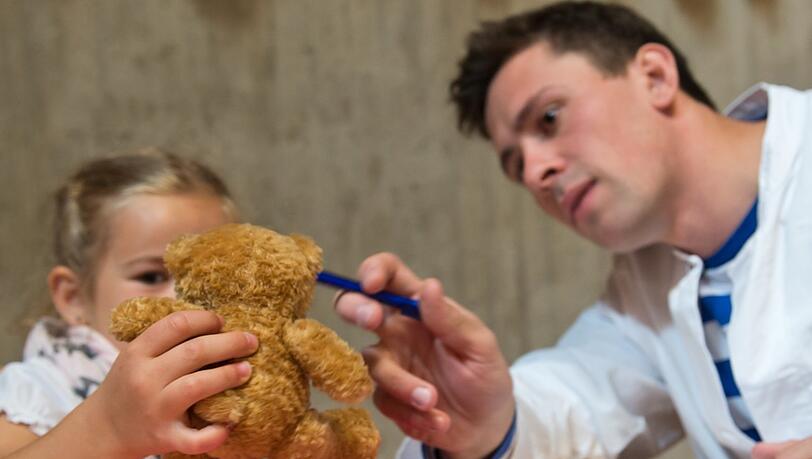 Ob die kleinen Patienten schnell von einem Arzt angeschaut werdenkönnen, hängt in München stark vom Wohnviertel ab.