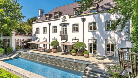 Die luxuri&ouml;s ausgestattete Villa im M&uuml;nchner Herzogpark.