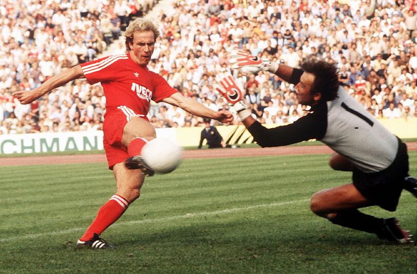 Leitet heute als Vorstandsvorsitzender die Geschicke des FC Bayern, war aber auch als aktiver Spieler mehr als nützlich: Karl-Heinz Rummenigge traf 218 Mal für die Bayern.