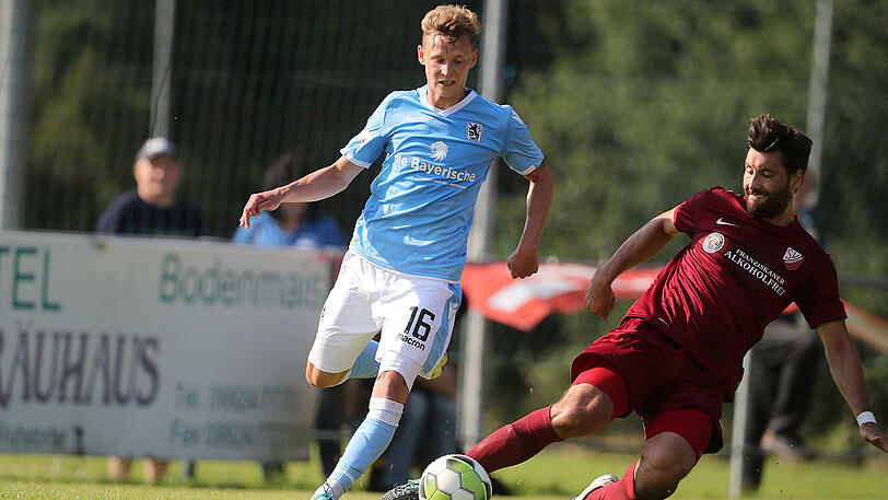 In neuen Trikots: Der TSV 1860 beendet die Vorbereitung auf die Regionalliga-Saison mit einem 4:0-Sieg gegen den Bayernligisten SV Heimstetten. Die Bilder aus Bodenmais.