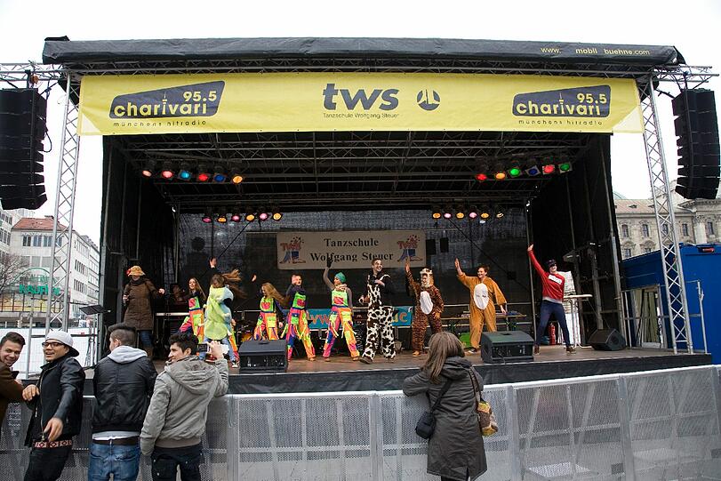 Buntes Treiben am Faschingssonntag in der Innenstadt