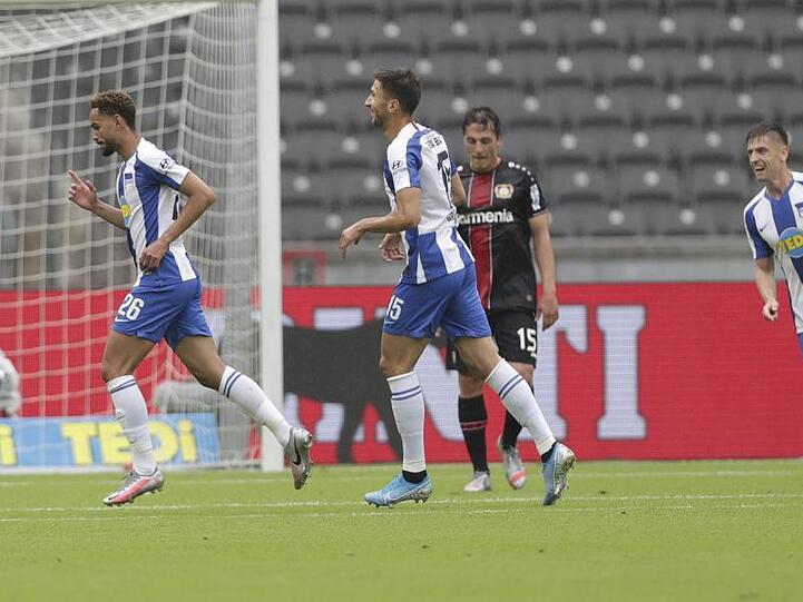 Matheus Cunha (l) brachte die Hertha in Führung.