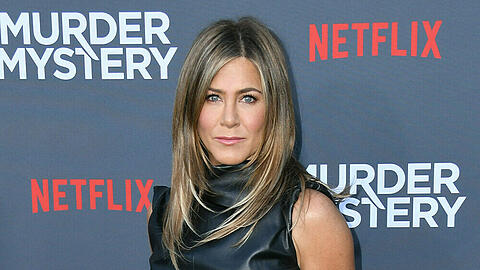Jennifer Aniston nimmt die Maskenpflicht ernst.
