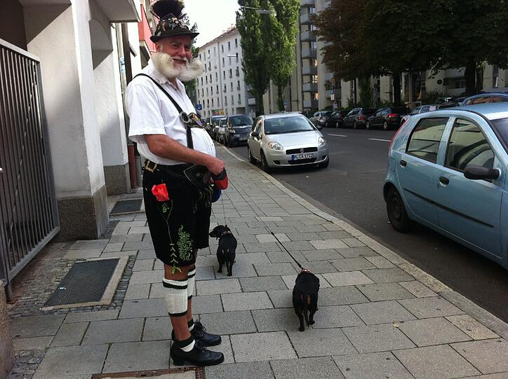 ... so's Gescherr...