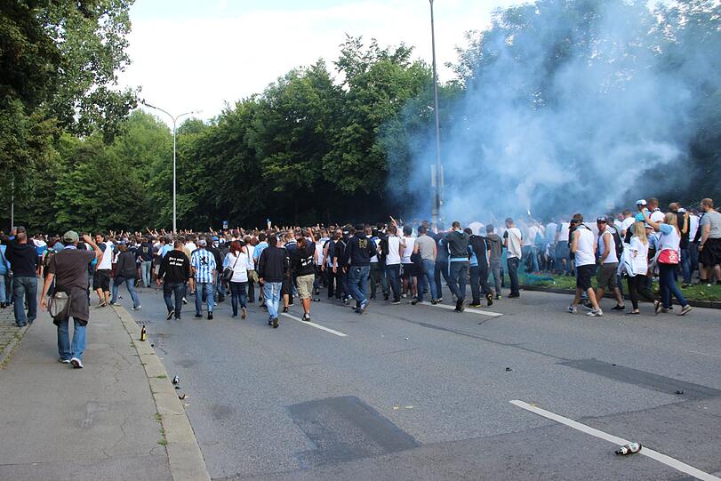 Sehen Sie hier weitere Bilder vor dem Amateurderby.