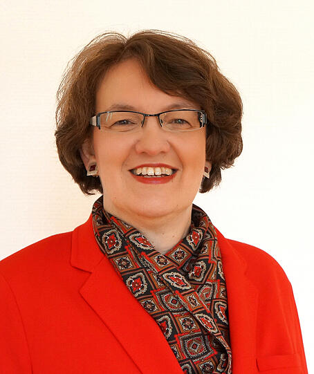 11. Dritte Bürgermeisterin Christine Strobl: 137 320,31 Euro in 2015 (minus 2400 Euro im Vergleich zu 2014, wo sie zeitweise besser bezahlte 2. Bürgermeisterin war).