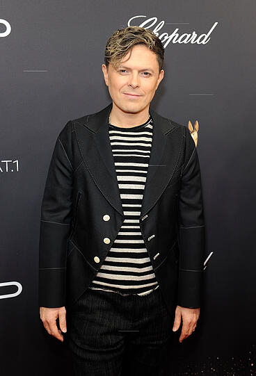 Michael Patrick Kelly: "Für mich eher ein Bühnen-Look und da ist er echt super. Bei 'Black Tie' gehört einfach eine Fliege zum Look. Dresscodes sind auch immer ein Wunsch des Gastgebers. Auf der anderen Seite beweist er Mut zur Individualität, was immer Respekt verdient."