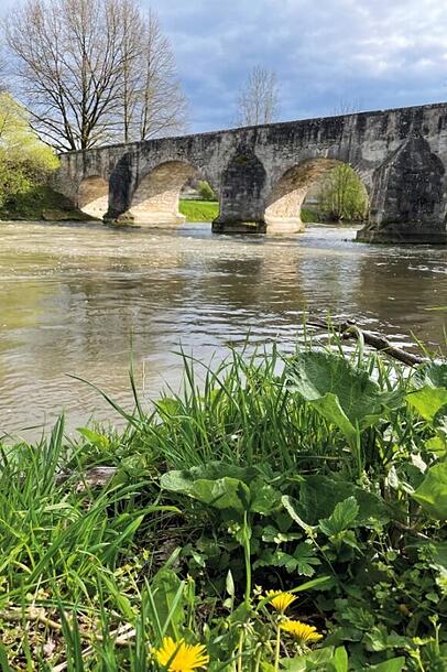 Die Altmühlbrücke von Pfünz. Die Altmühlbrücke von Pfünz.