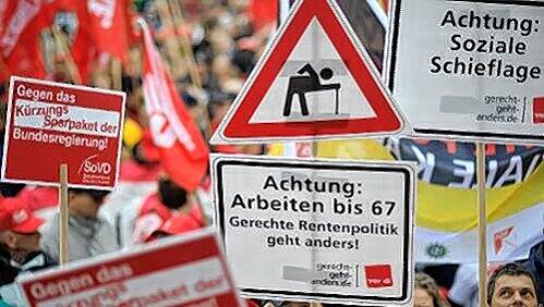 Gegen die Rente mit 67 und das Sparpaket der schwarz-gelben Bundesregierung gehen die Menschen auf die Straße. Gegen die Rente mit 67 und das Sparpaket der schwarz-gelben Bundesregierung gehen die Menschen auf die Straße.