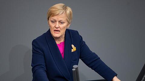 Renate Künast Mitte März bei einer Rede im Bundestag.
