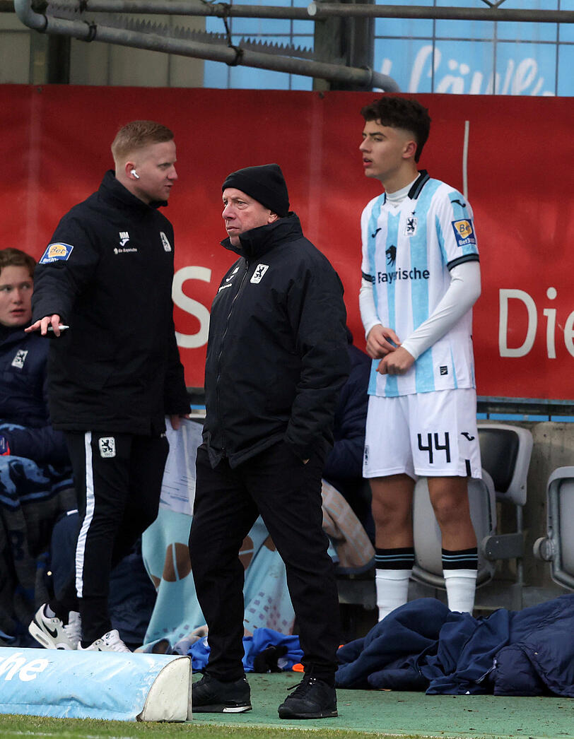 Loris Husic stand schon zur Einwechslung bereit.