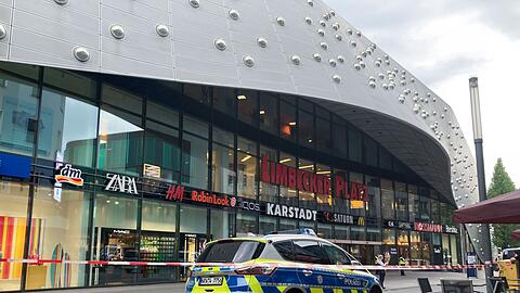 Die Drohmails l&ouml;sten gro&szlig;e Polizeieins&auml;tze aus - etwa im Mai 2024 in Essen. (Archivbild)