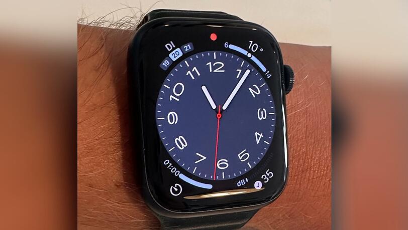 Die neue Apple Watch Series 8 ist wie gewohnt hochwertig verarbeitet.