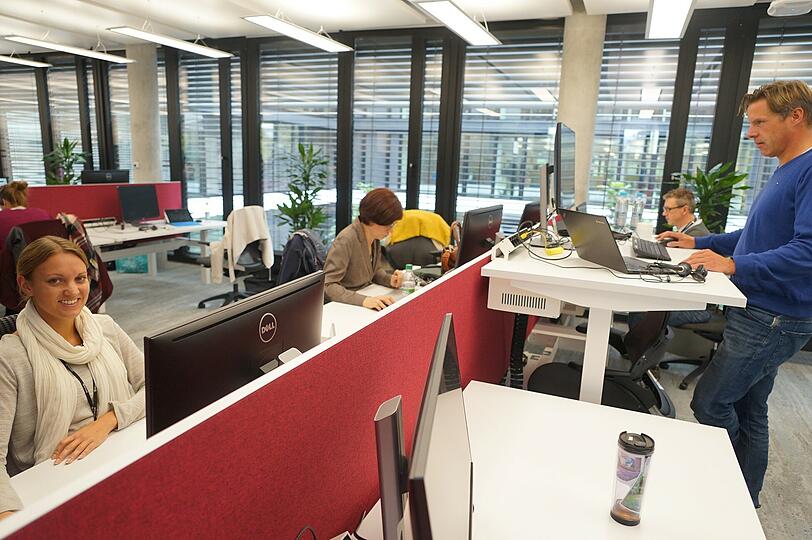 Zusammen statt getrennt: Angestellte im &bdquo;Converse Workspace&ldquo;.