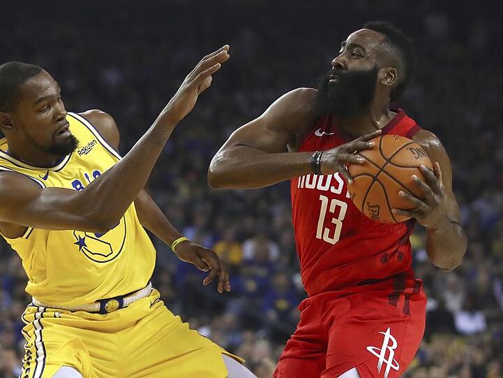 James Harden (r) führte die Houston Rockets mal wieder zum Sieg.