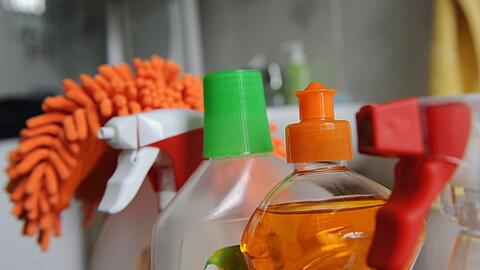 Die Branche sagt: Gerade in herausfordernden Zeiten investieren viele Menschen in ein gepflegtes Äußeres und ein sauberes Zuhause. (Symbolbild)