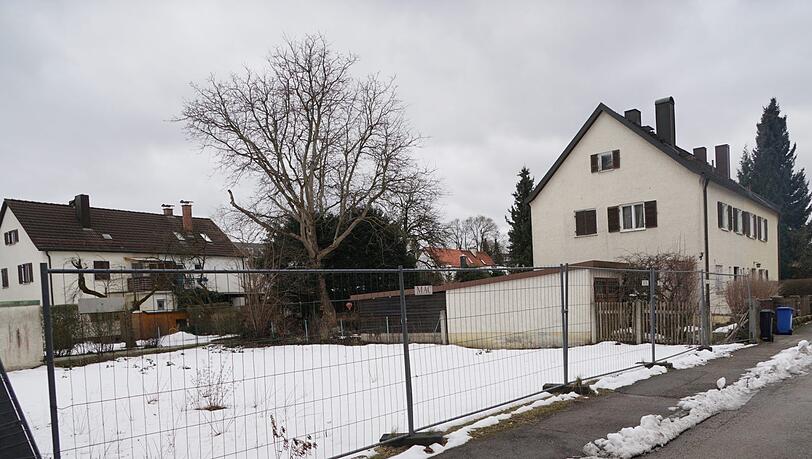 An der Bodenschneidstraße 14 steht bald dieses 420-Quadratmeter-Grundstück sehr günstig zum Verkauf. An der Bodenschneidstraße 14 steht bald dieses 420-Quadratmeter-Grundstück sehr günstig zum Verkauf.