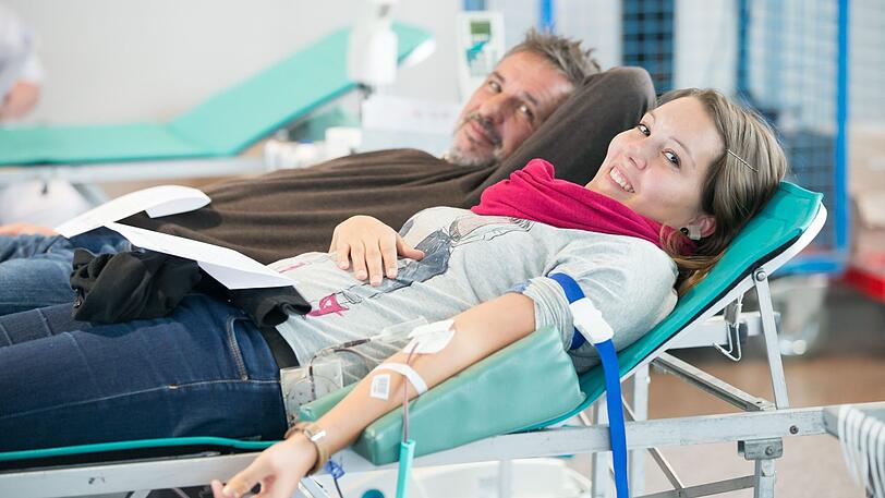 Blutspenden können Menschen ganz verschiedenen Alters.