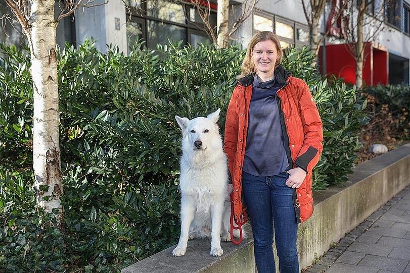 Svenja Jarchow-Pongratz (Grüne), die Chefin des Bezirksausschusses Maxvorstadt, findet die Entwicklungen in der Türkenstraße "völlig absurd". Auf 500 Metern Türkenstraße seien in wenigen Jahren 160 Wohnungen entmietet und 323 eingesessene Mieter vertrieben worden.