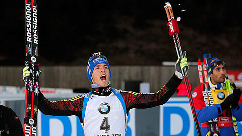 Im Sprint von Östersund hatte Simon Schempp nach acht Schießfehlern als 77. das Verfolgungsrennen noch verpasst.