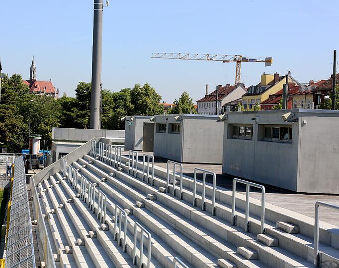 Endlich ready für die dritte Liga: Das Grünwalder Stadion ist nach einjährigem Umbau (12 Millionen Euro) endlich fertig. Die Bilder.