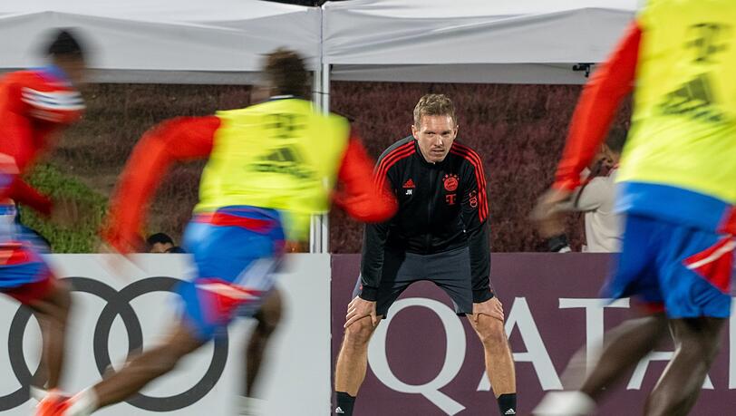 Da ist ordentlich Zug drin: Julian Nagelsmann ist mit der Trainingsintesität seiner Profis in Doha hochzufrieden. Da ist ordentlich Zug drin: Julian Nagelsmann ist mit der Trainingsintesität seiner Profis in Doha hochzufrieden.