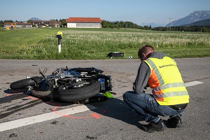Der tödliche Verkehrsunfall ereignete sich auf Höhe des Weilers Eichham.
