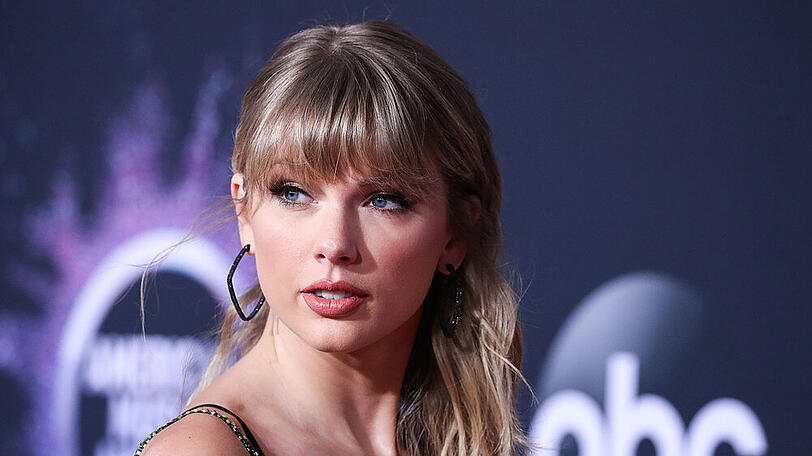 Taylor Swift will ihr Liebesleben aus der Öffentlichkeit heraus halten.