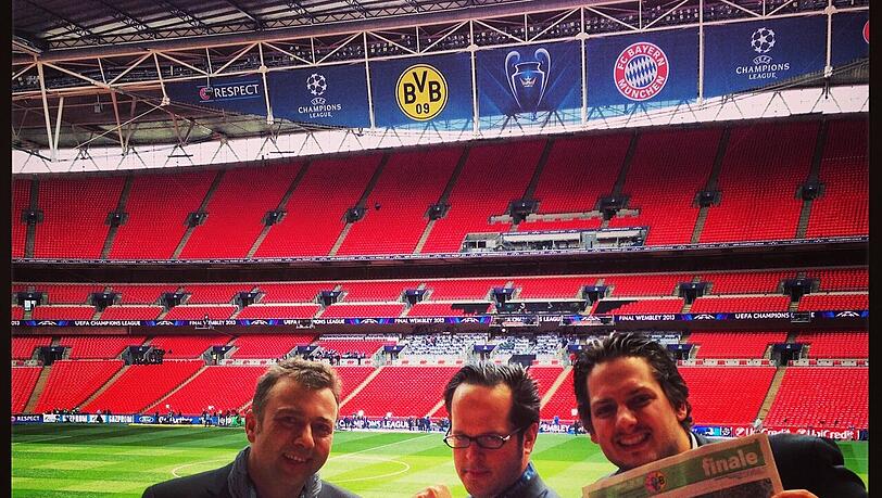 Gunnar Jans, Patrick Strasser und Florian Bogner auf der Pressetribüne im Wembley Stadion. Gunnar Jans, Patrick Strasser und Florian Bogner auf der Pressetribüne im Wembley Stadion.
