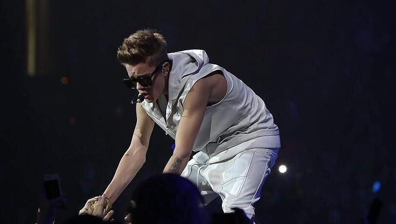 Bieber bei einem seiner "Believe"-Konzerte in Boston Bieber bei einem seiner "Believe"-Konzerte in Boston