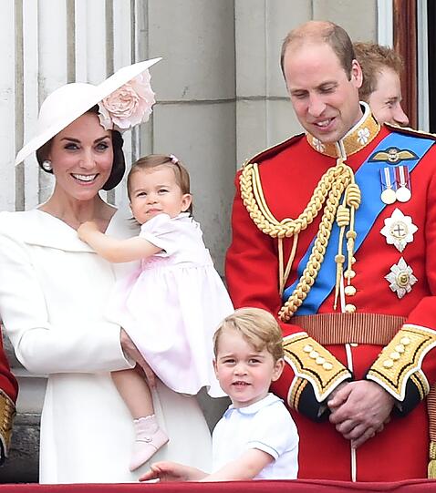 Prinz William und Herzogin Kate sind nach Medienberichten derzeit mit ihren Kindern George und Charlotte in Südwestfrankreich unterwegs.