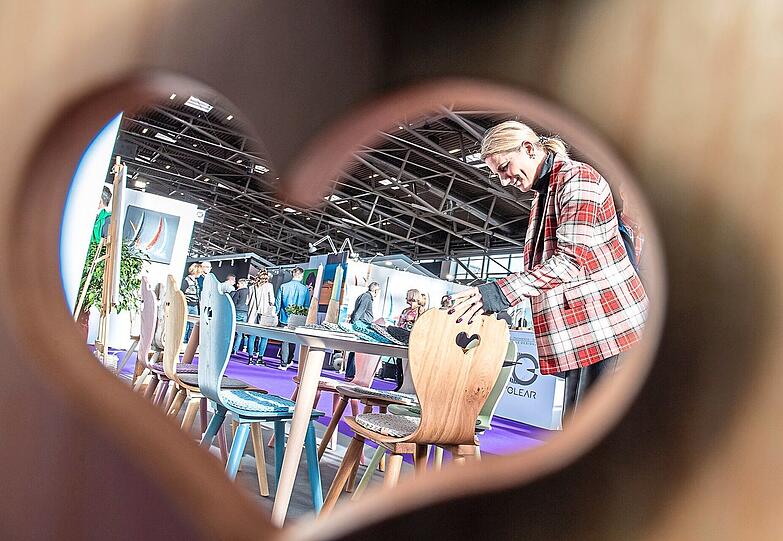 Bei der Messe im November werden Besucher der "Heim + Handwerk" Mund und Nase bedecken müssen - anders als 2019, als dieses Foto entstanden ist.