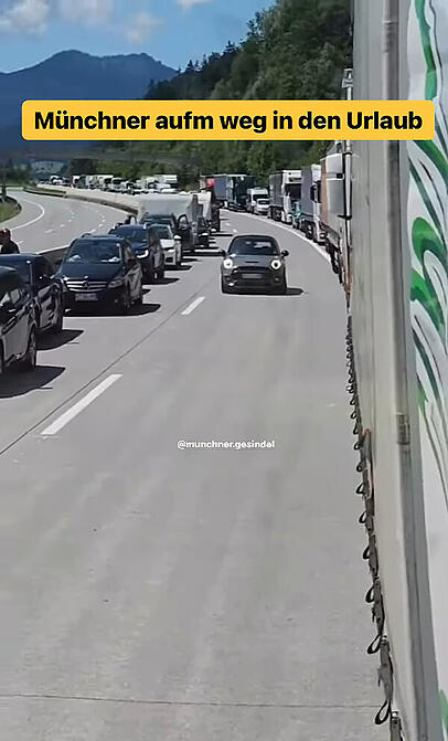 Die Münchnerin landet mit ihrem rettungsgassen-Fail auf Instagram Die Münchnerin landet mit ihrem rettungsgassen-Fail auf Instagram