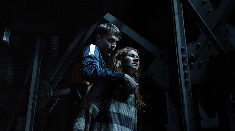 Bis in den Dom fl&uuml;chtete Bente Bruun (Franziska Brandmeier) vor ihrem Verfolger Finn (Elmo Anton Stratz). Hoch oben im Turm bringt er sie schlie&szlig;lich in seine Gewalt. Kurz darauf f&auml;llt ein Schuss.