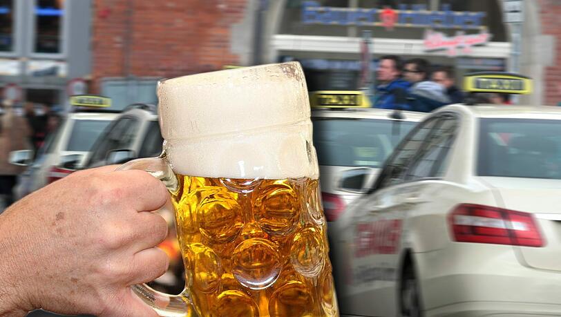 Diebische Aktion eines australischen Landwirts: Erst klaute er ein Taxi, dann schlief er seinen Rausch in einem Schankhäuschen im Englischen Garten aus. Diebische Aktion eines australischen Landwirts: Erst klaute er ein Taxi, dann schlief er seinen Rausch in einem Schankhäuschen im Englischen Garten aus.