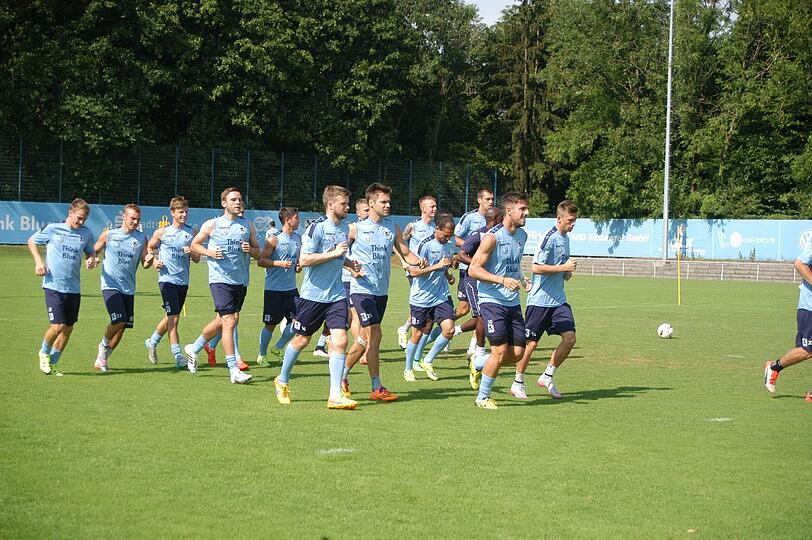 Die Bilder vom Freitagstraining der Löwen.