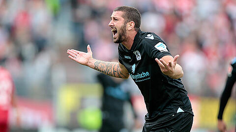 Ärger, Frust, Wut: Der TSV 1860 und hier Sascha Mölders hatten nach dem 0:2 in Würzburg aber auch gleich gar keinen Grund zur Freude - im Gegenteil.