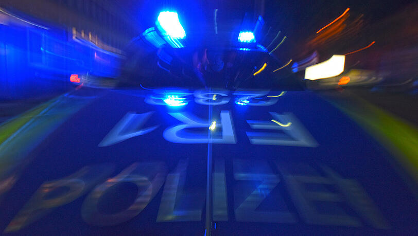 Die Polizei fahndet nach einem 27-Jährigen. Die Polizei fahndet nach einem 27-Jährigen.